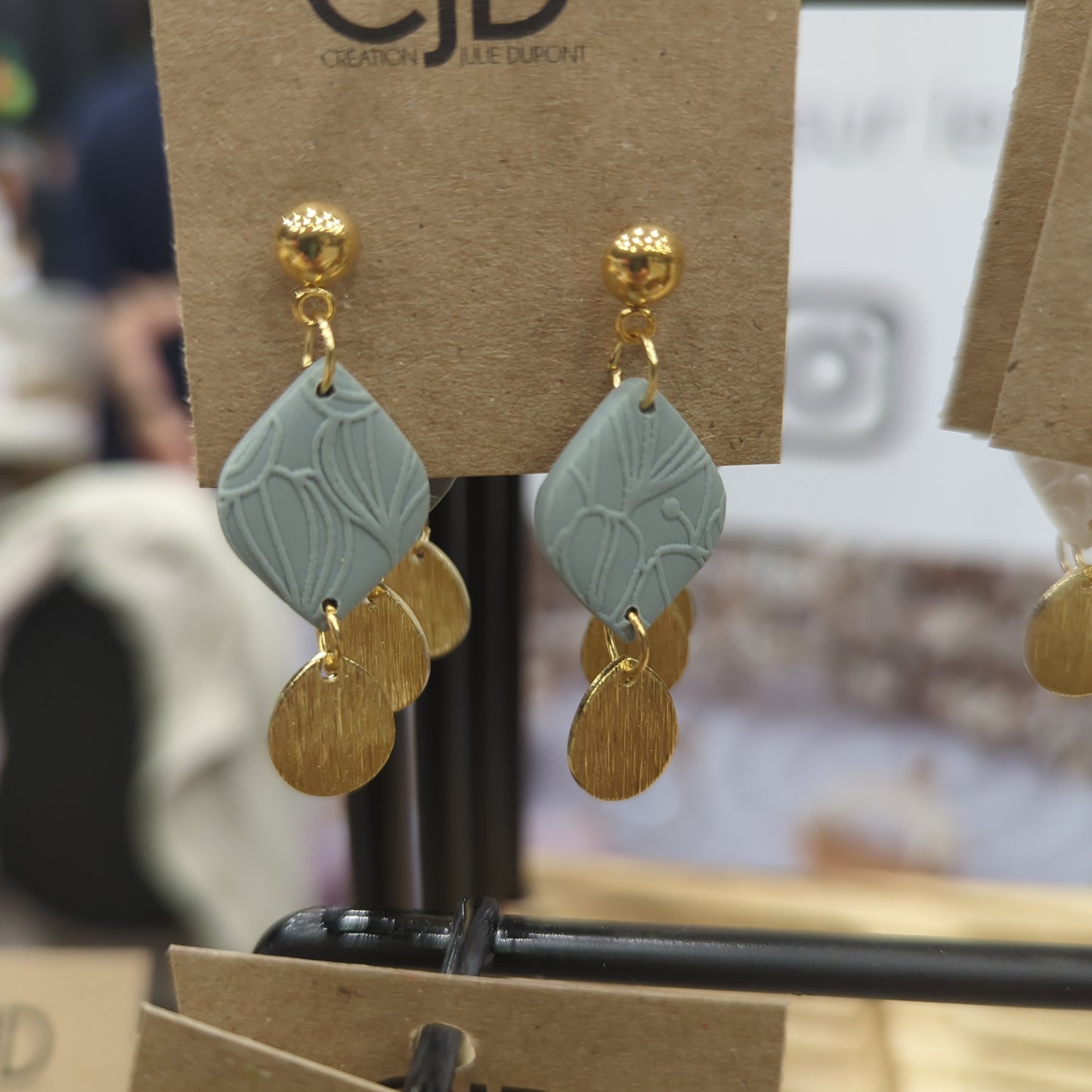 Boucles d'oreilles pendentif argile et laiton (bo-1819)