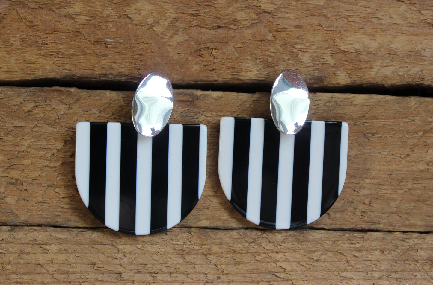 Boucles d'oreilles acrylique // demi lune acetate (bo-1553)