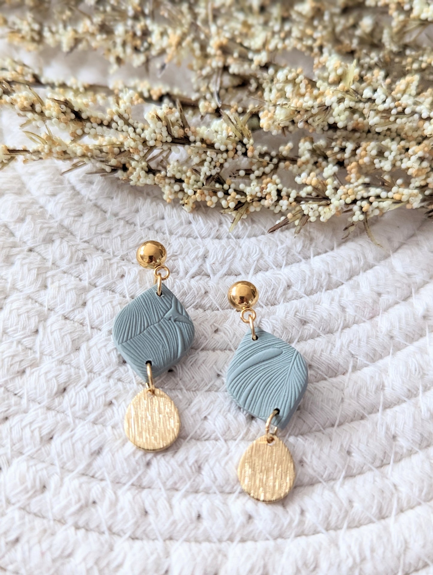 Boucles d'oreilles pendentif argile et laiton (bo-1819)