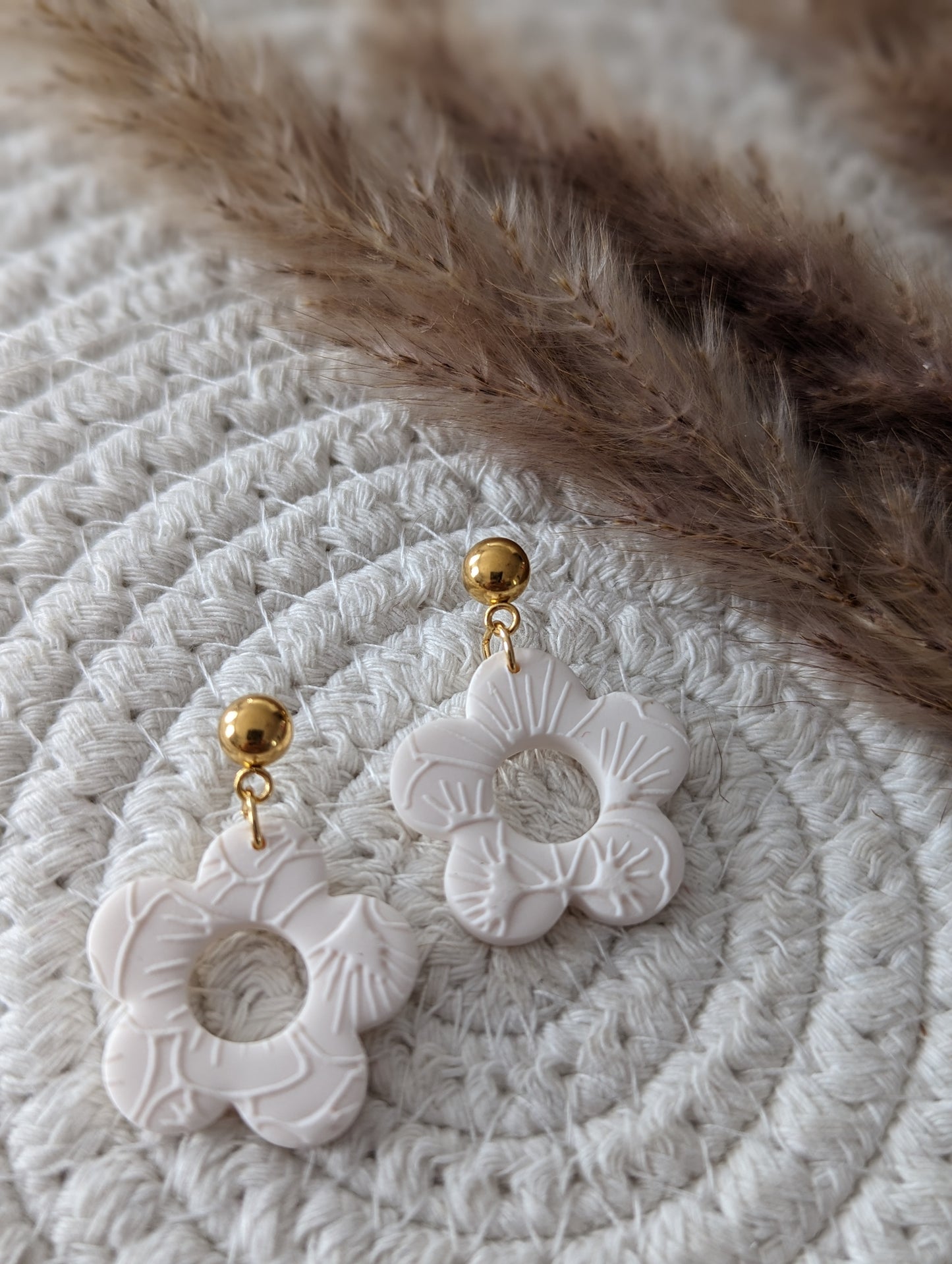 Boucles d'oreilles stud acier inoxydable et pendentif fleur en argile polymère (BO-1855)