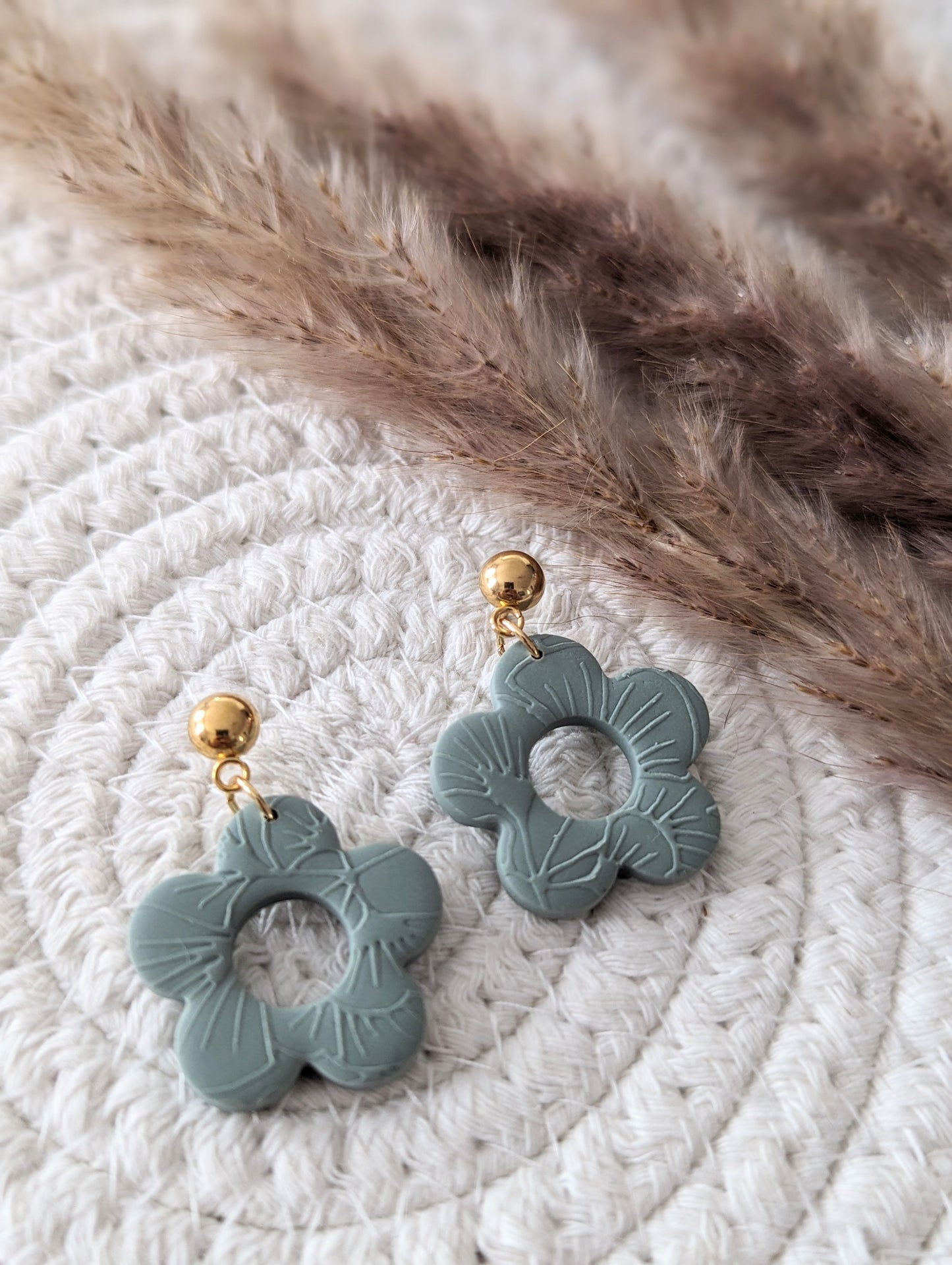 Boucles d'oreilles stud acier inoxydable et pendentif fleur en argile polymère (BO-1855)