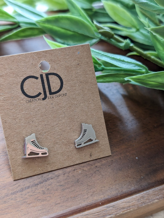 Boucles d'oreilles patin  // skate stud earrings // stainless steel earrings // minimalist jewelry (bo-1864)