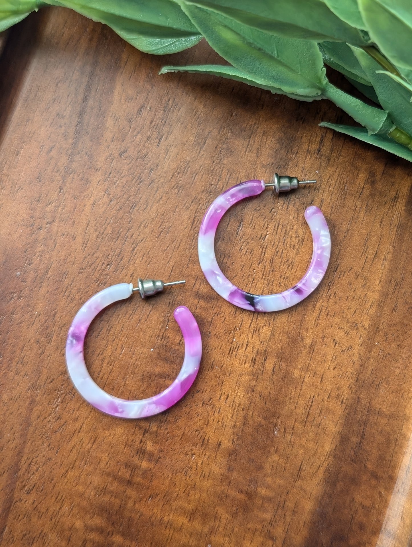 Boucles d'oreilles acrylique // boucles style créole // acetate earrings // hoop earrings (bo-1567-3)