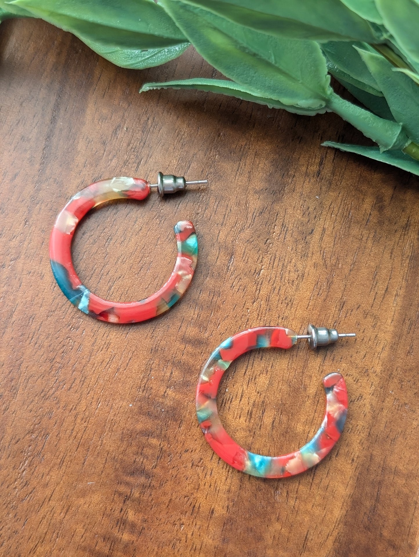 Boucles d'oreilles acrylique // boucles style créole // acetate earrings // hoop earrings (bo-1567-3)