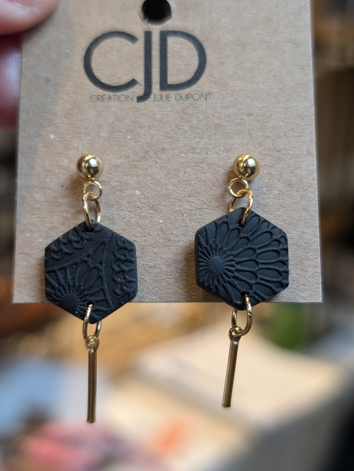 Boucles d'oreilles hexagone argile et laiton (BO-1897)