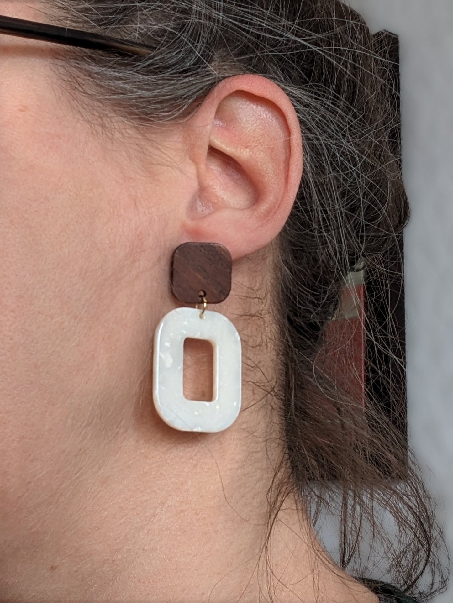 Boucles d'oreilles stud bois et rectangle acetate (bo-1820)