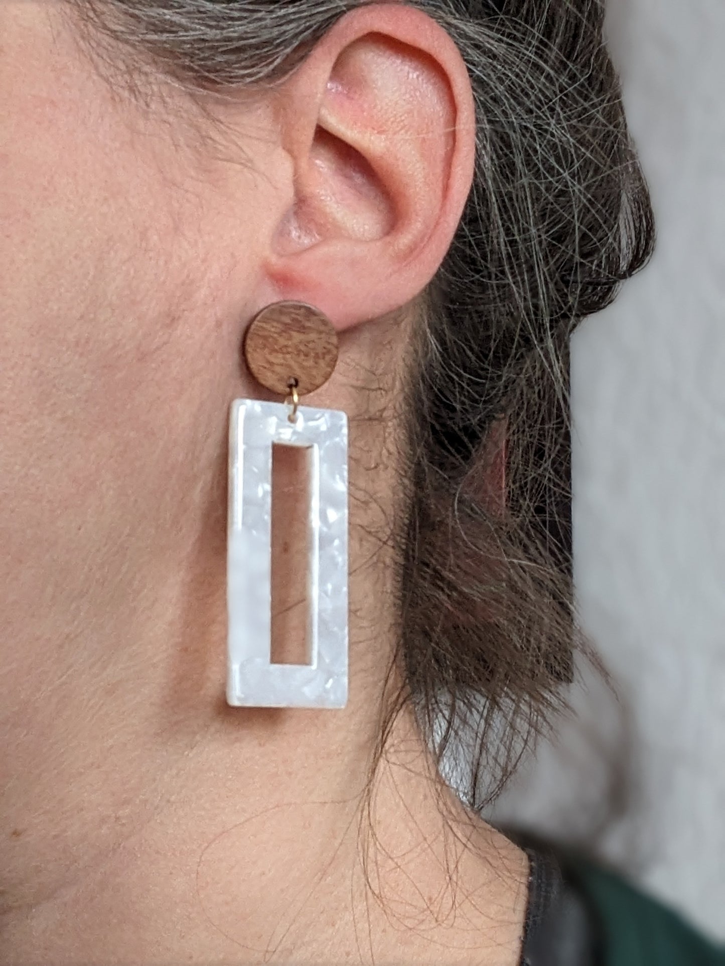 Boucles d'oreilles stud bois et rectangle acetate (bo-1821)