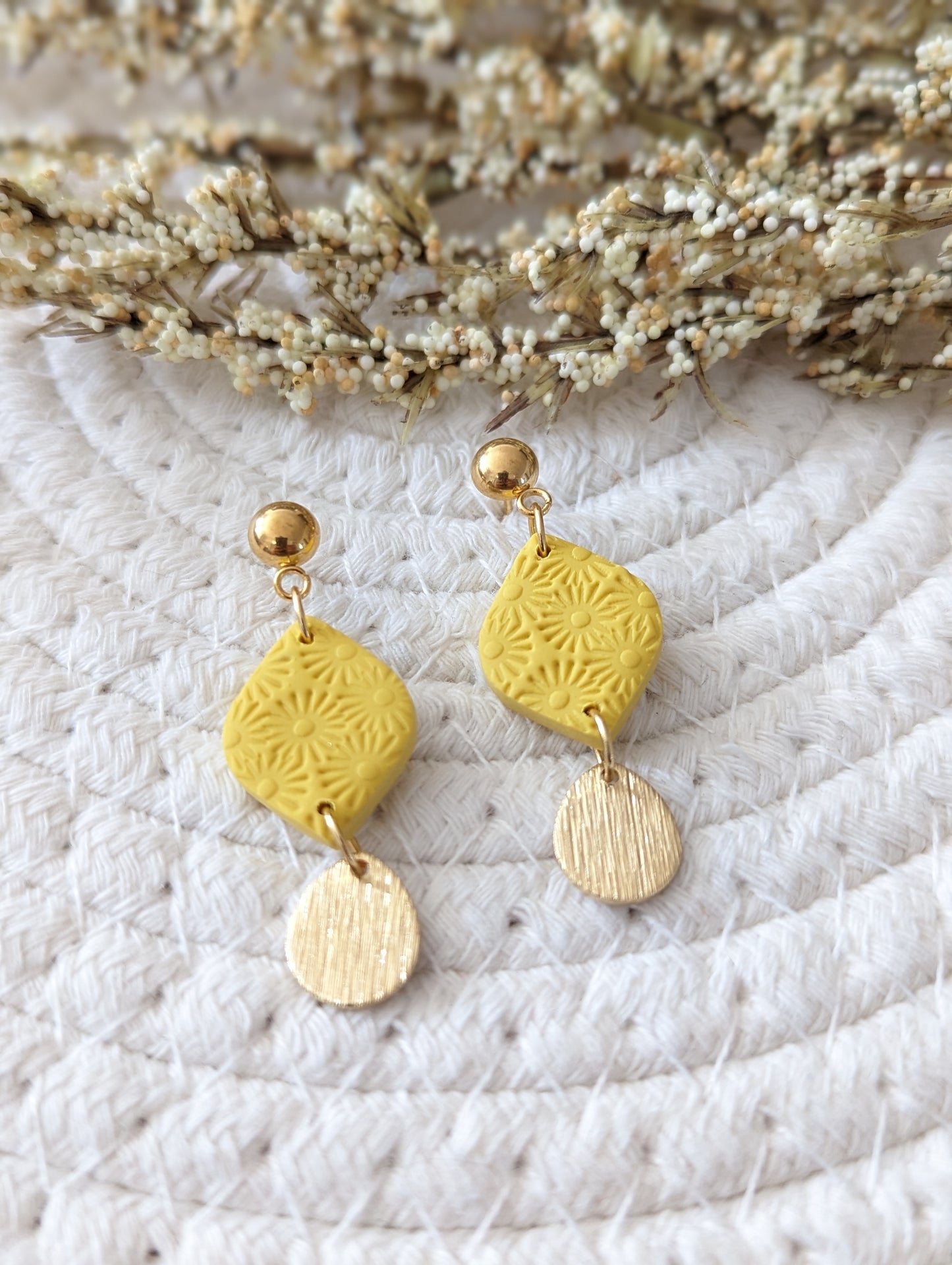 Boucles d'oreilles pendentif argile et laiton (bo-1819)
