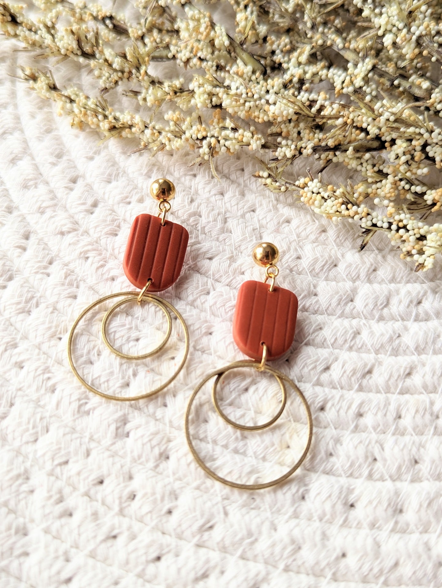 Boucles d'oreilles pendentif en argile polymère et anneau en laiton (BO-1842)