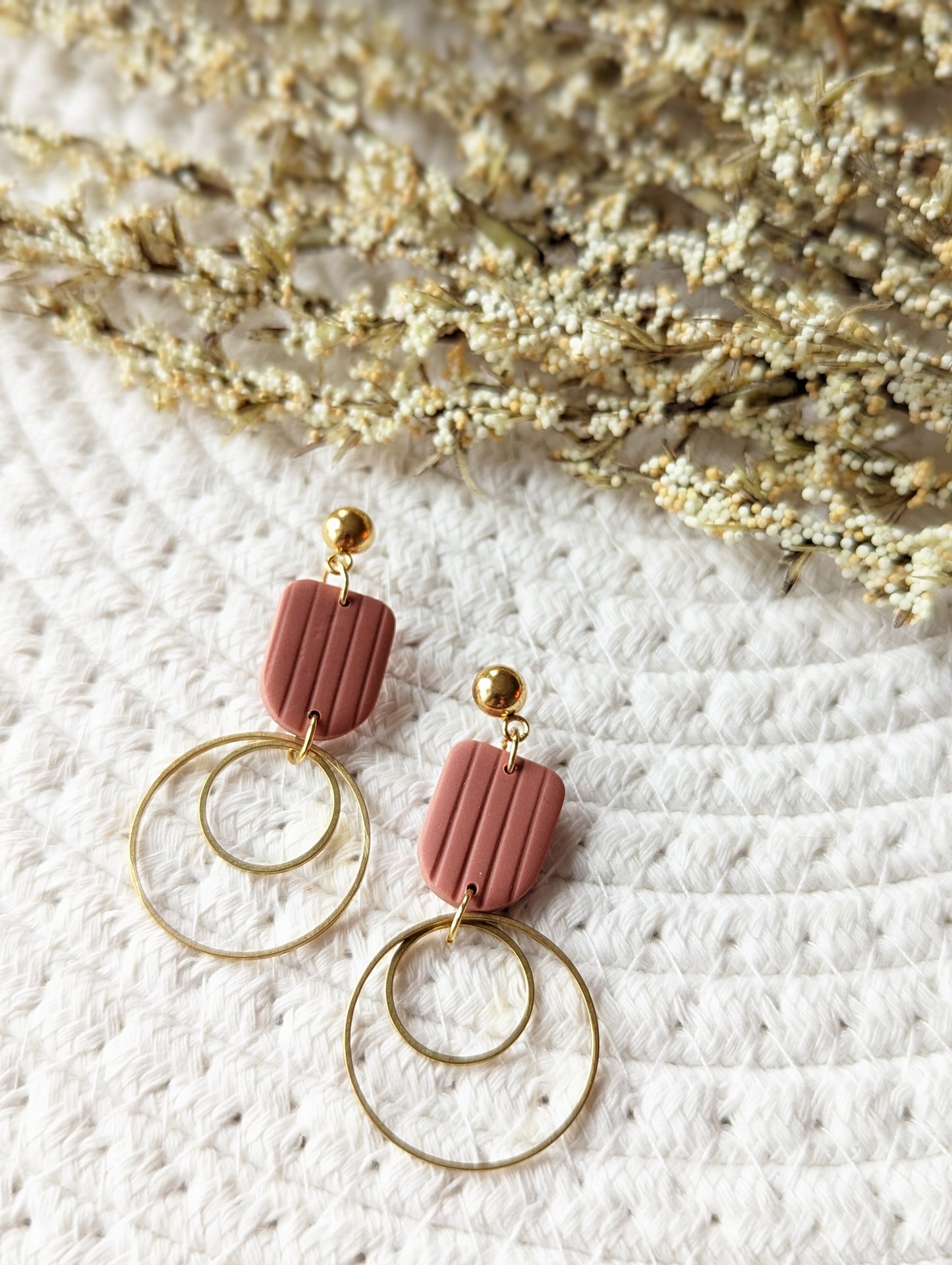 Boucles d'oreilles pendentif en argile polymère et anneau en laiton (BO-1842)