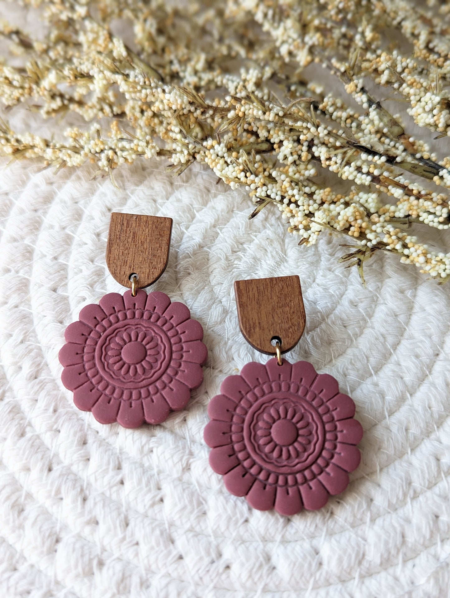 Boucles d'oreilles stud bois et pendentif en argile motif mandala (BO-1837)