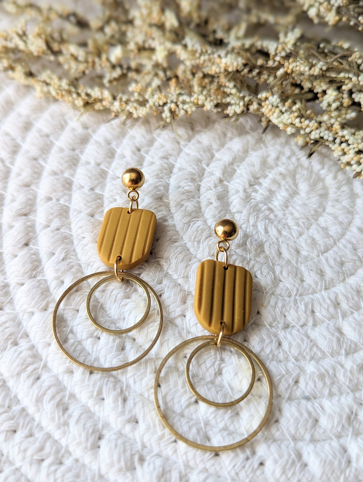 Boucles d'oreilles pendentif en argile polymère et anneau en laiton (BO-1842)
