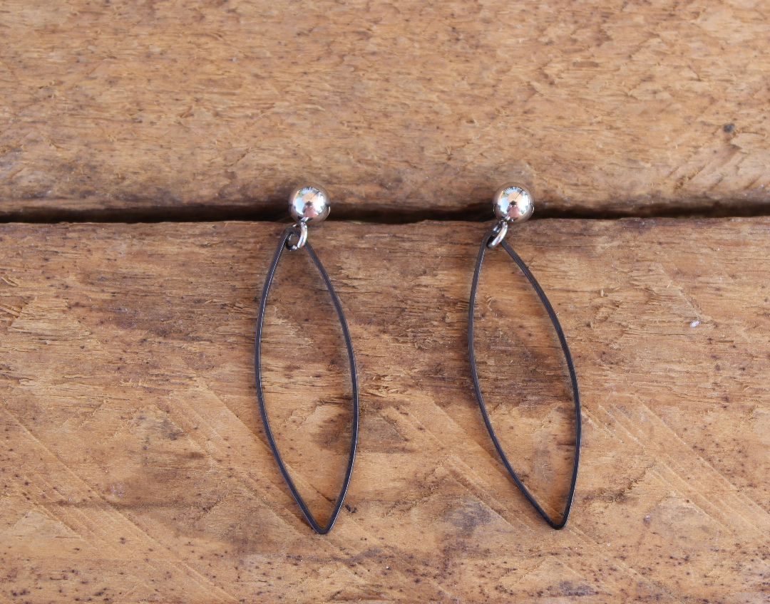 Boucles d'oreilles minimalistes marquise
