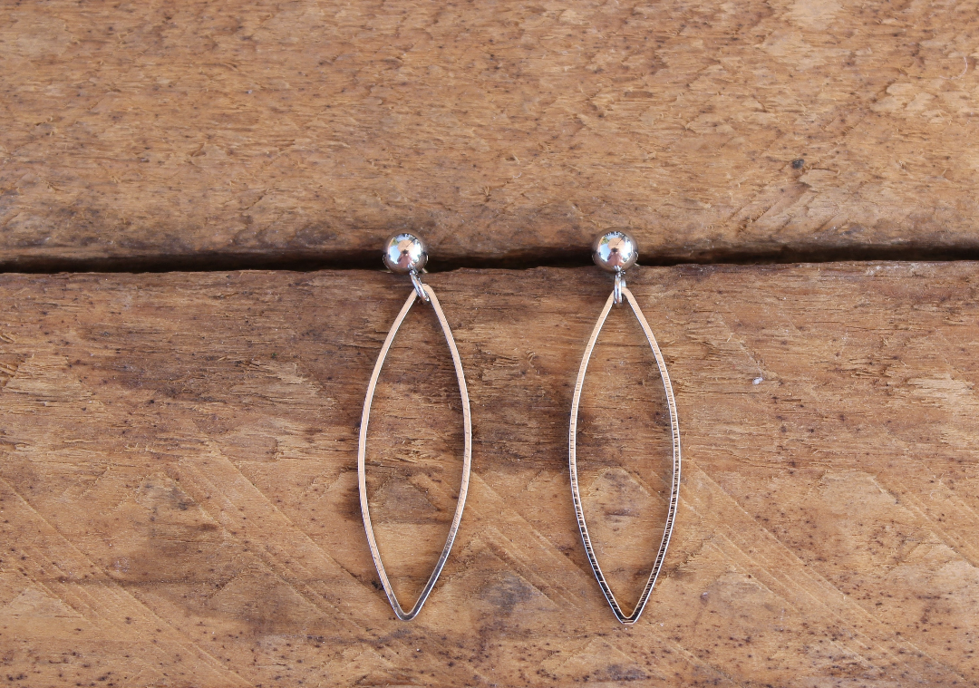 Boucles d'oreilles minimalistes marquise