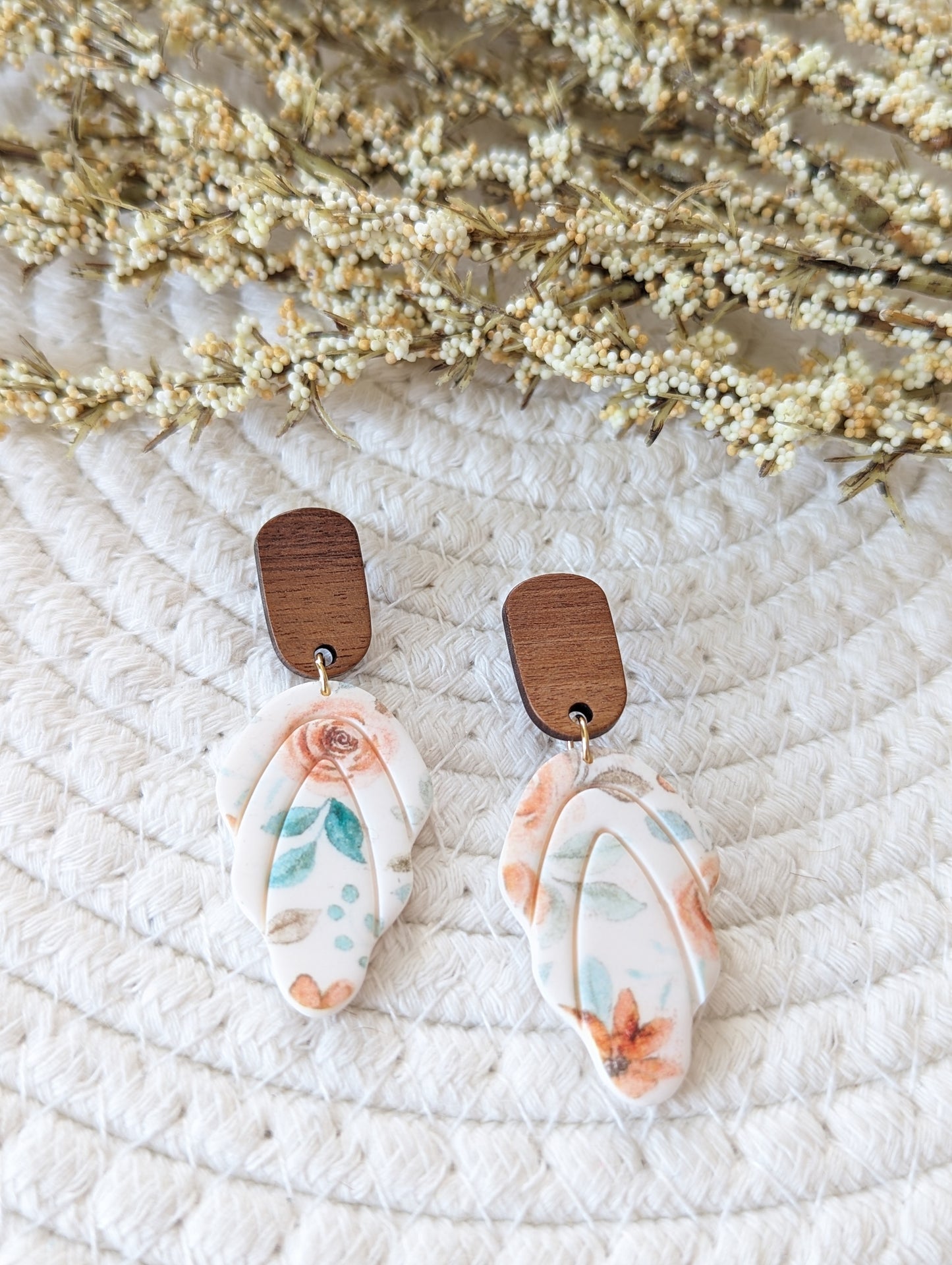 Collection florale | boucles d'oreilles en argile polymère (BO-1811)