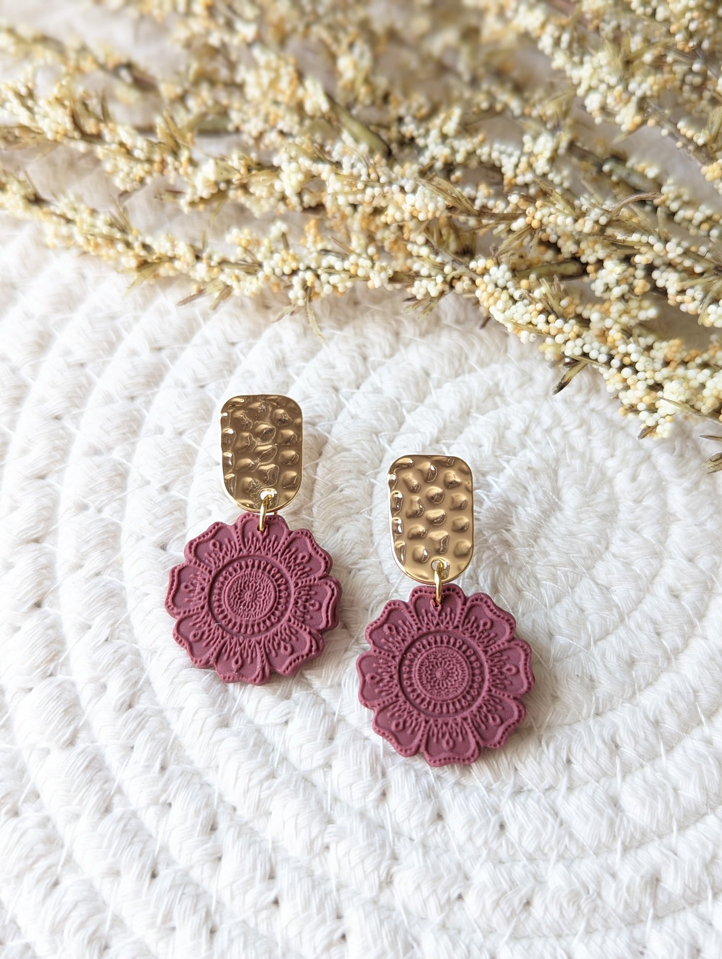 Stud doré et pendentif fleur mandala en argile ( BO-1816)