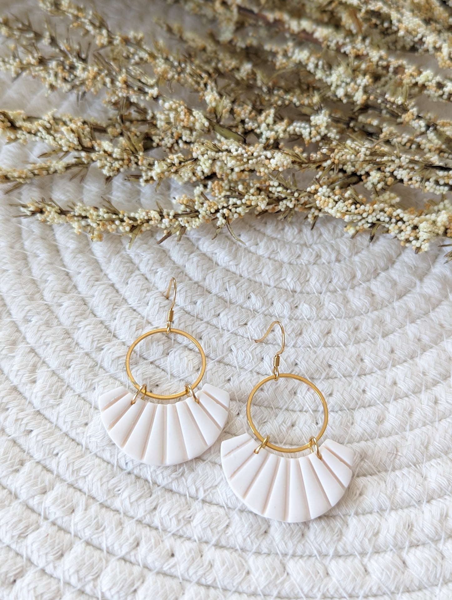 Boucles d'oreilles anneau laiton et arche argile (bo-1818)