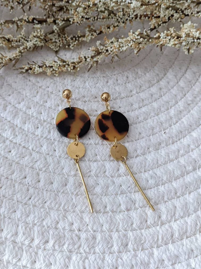 Boucles d'oreilles acrylique et laiton // acetate earrings // geometrique // raw brass earrings // cadeau pour elle // (bo-1500)