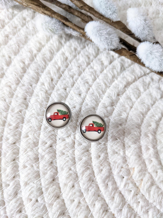 Petites merveilles camion rouge // red truck earrings // // cute glass cabochon earrings (BO-1681)