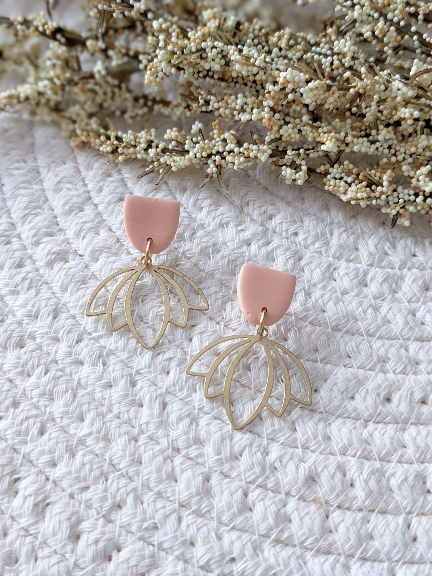 Stud argile et pendentif lotus en laiton (bo-1729)