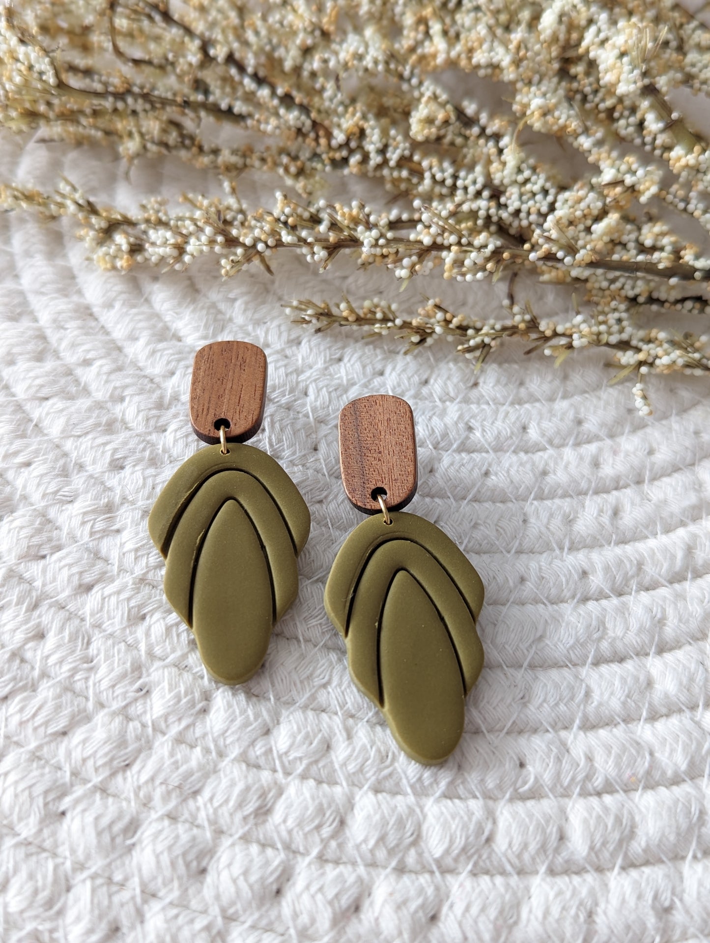 Stud ovale en bois et pendentif en argile ( bo-1811)