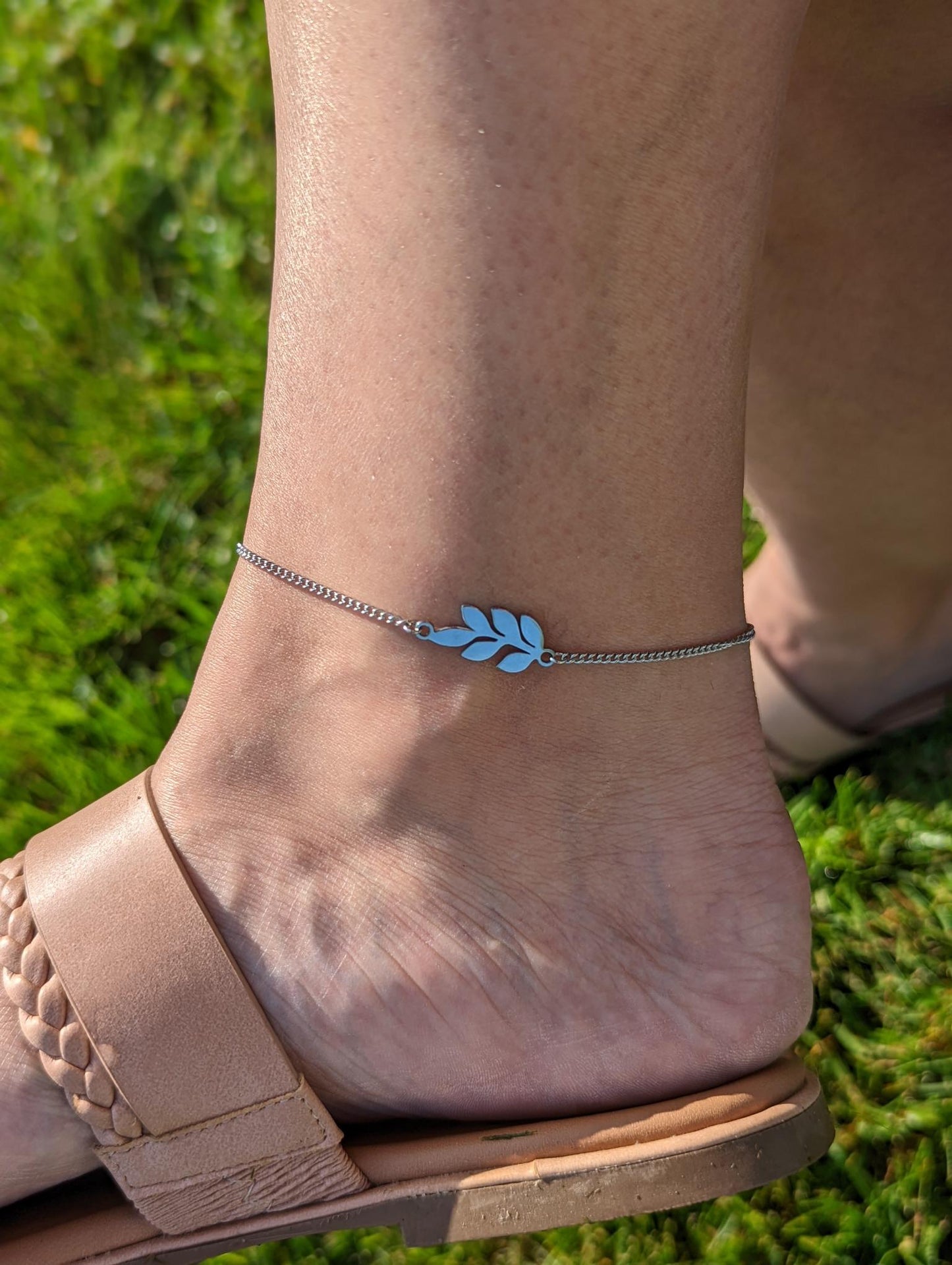 Chaine de cheville feuille en acier inoxydable | anklet leaf stainless steel (CH-9)