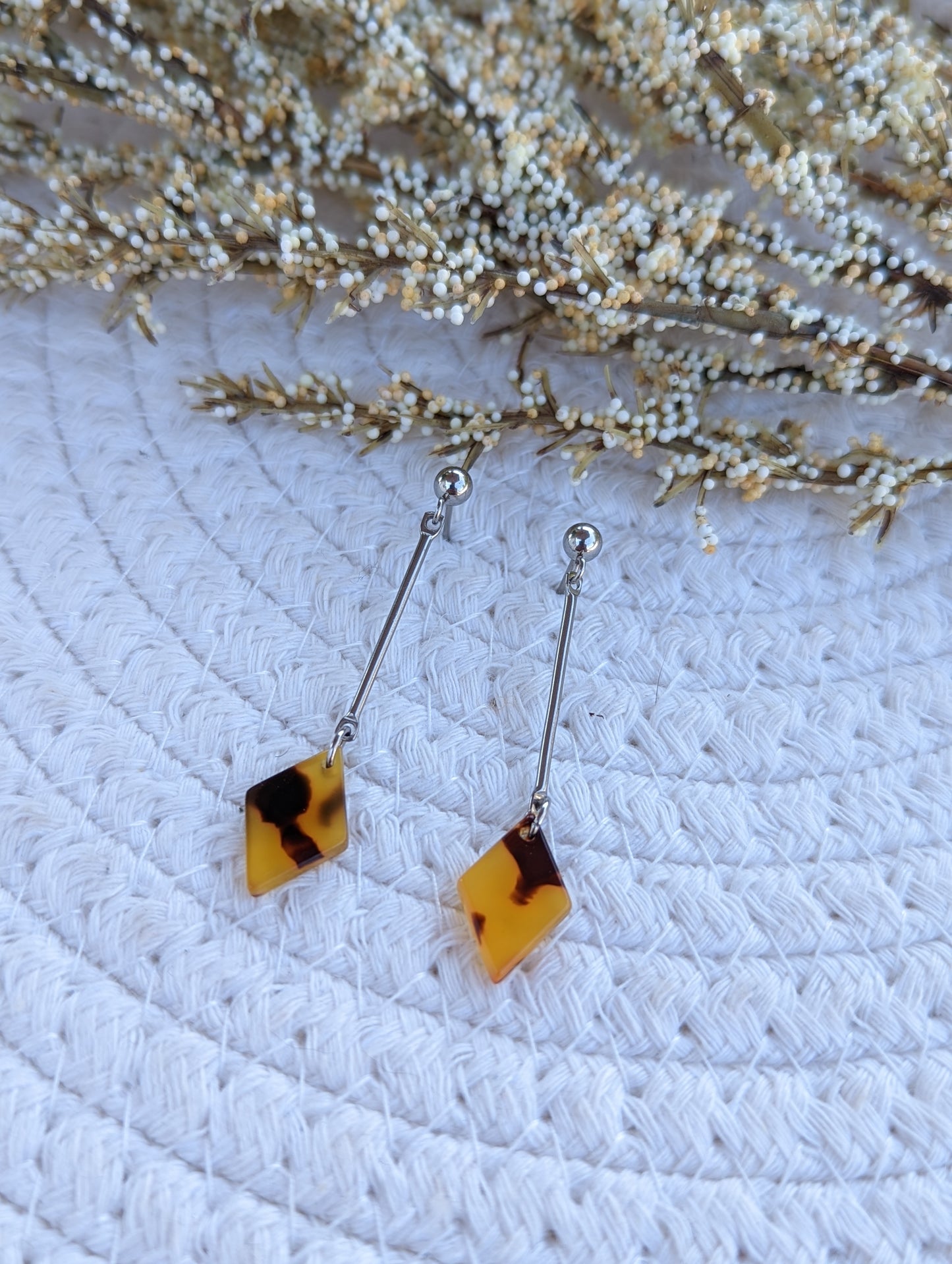 Boucles d'oreilles minimalistes losange en acétate (BO-1761)