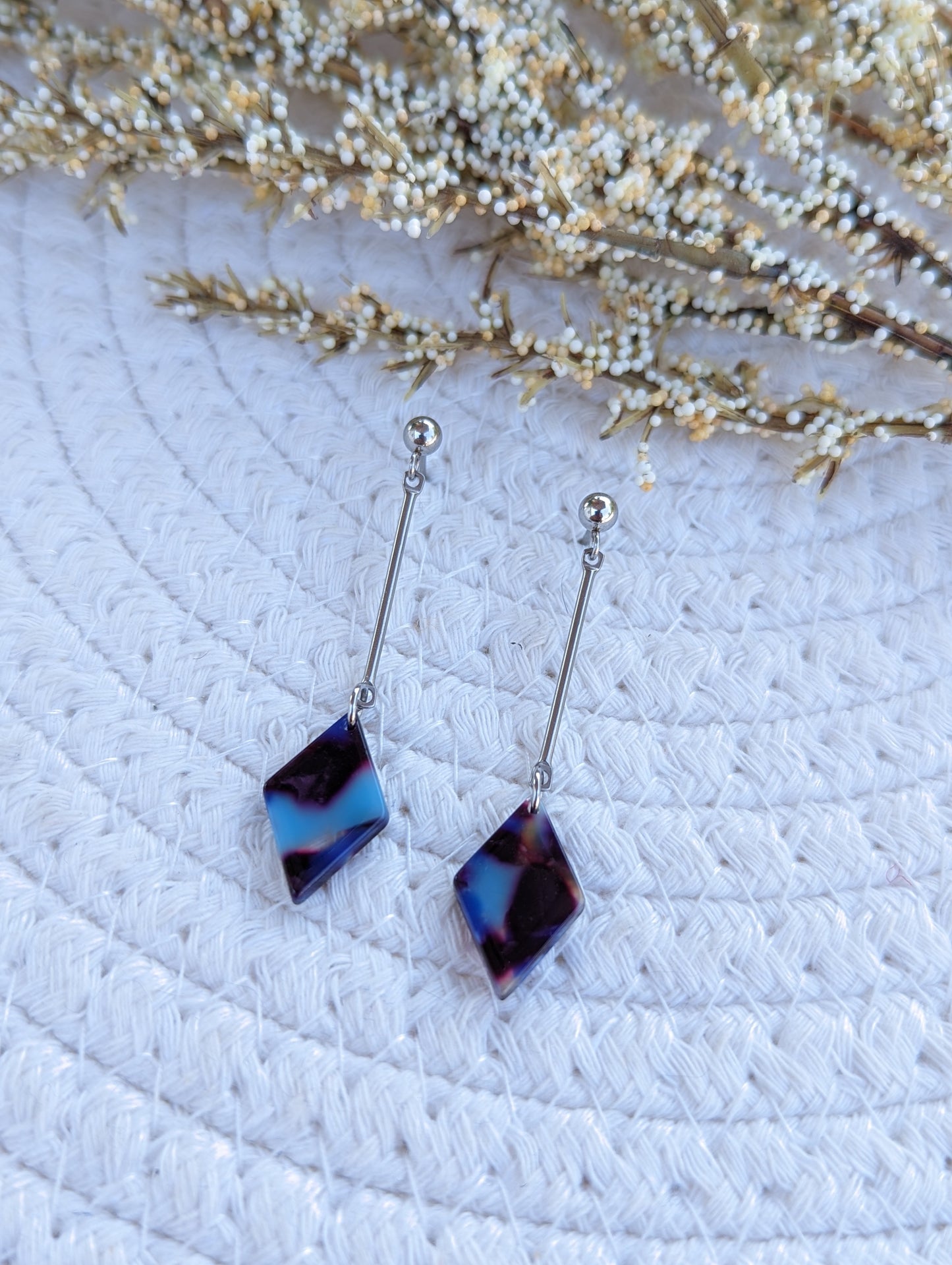 Boucles d'oreilles minimalistes losange en acétate (BO-1761)