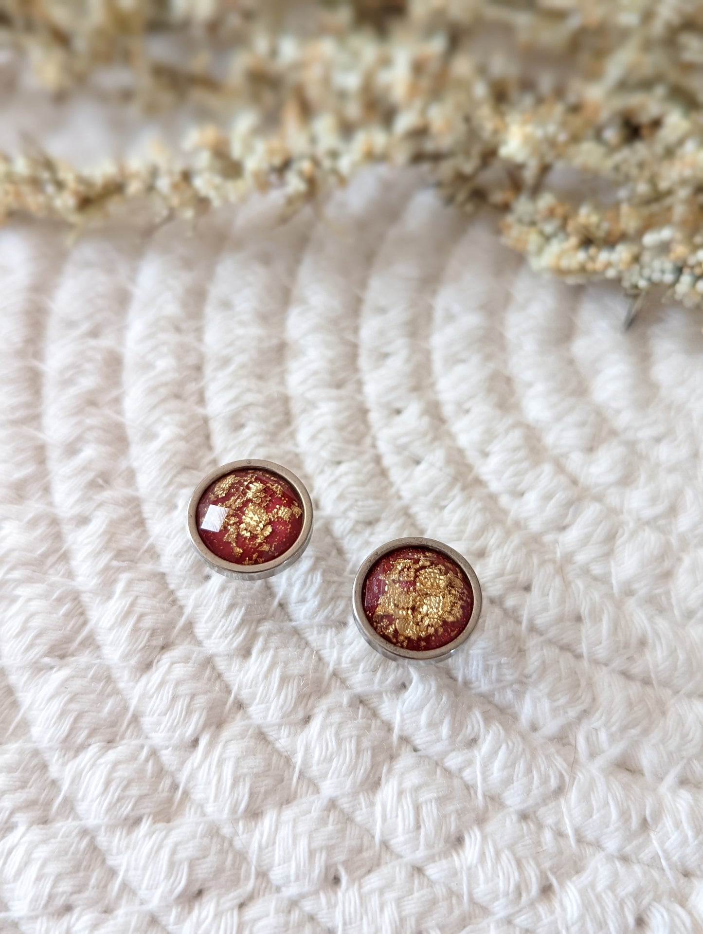 boucles d'oreilles feuille d'or résine // resin stud // stainless earrings (BO-1564)