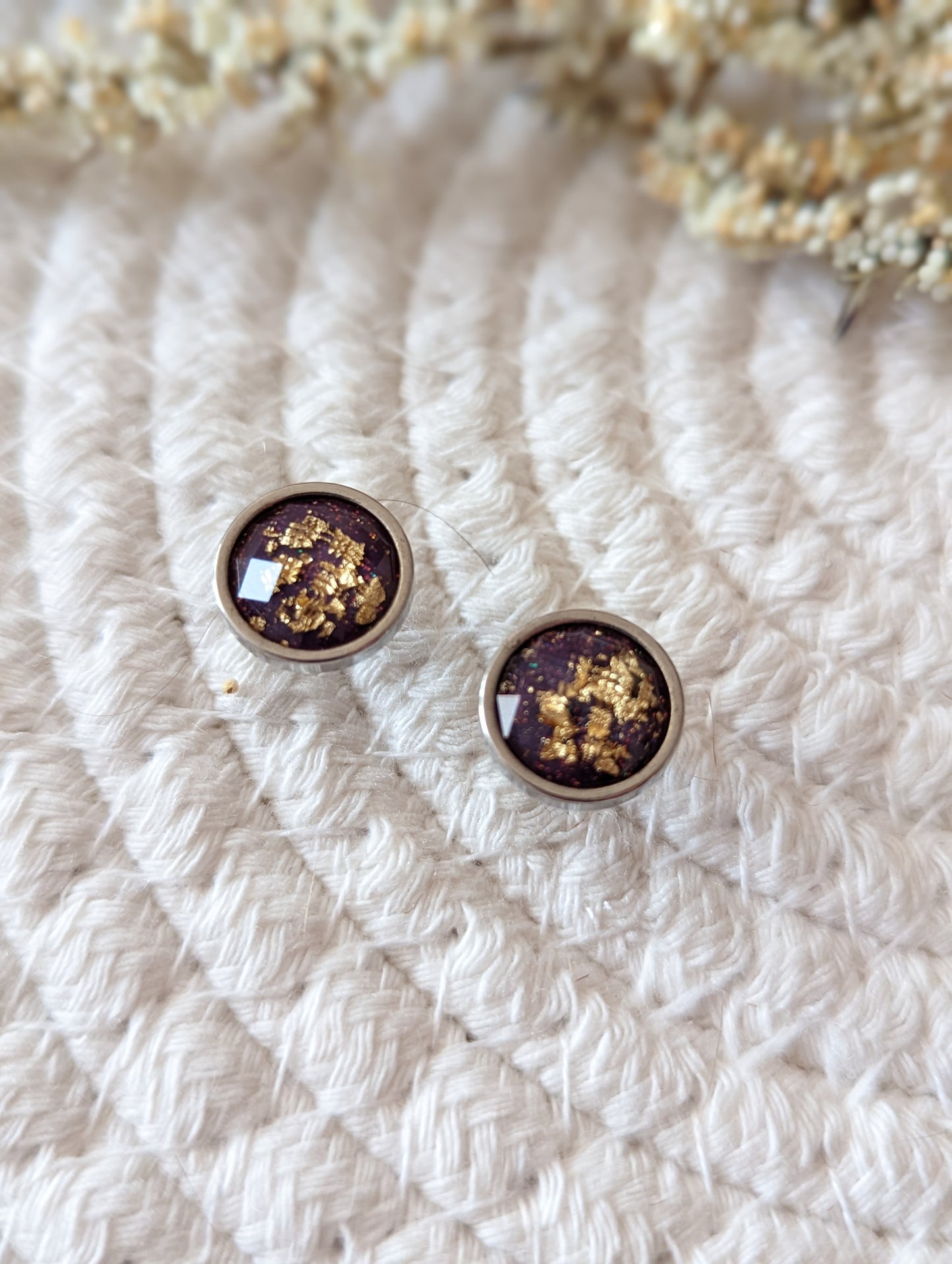 boucles d'oreilles feuille d'or résine // resin stud // stainless earrings (BO-1564)