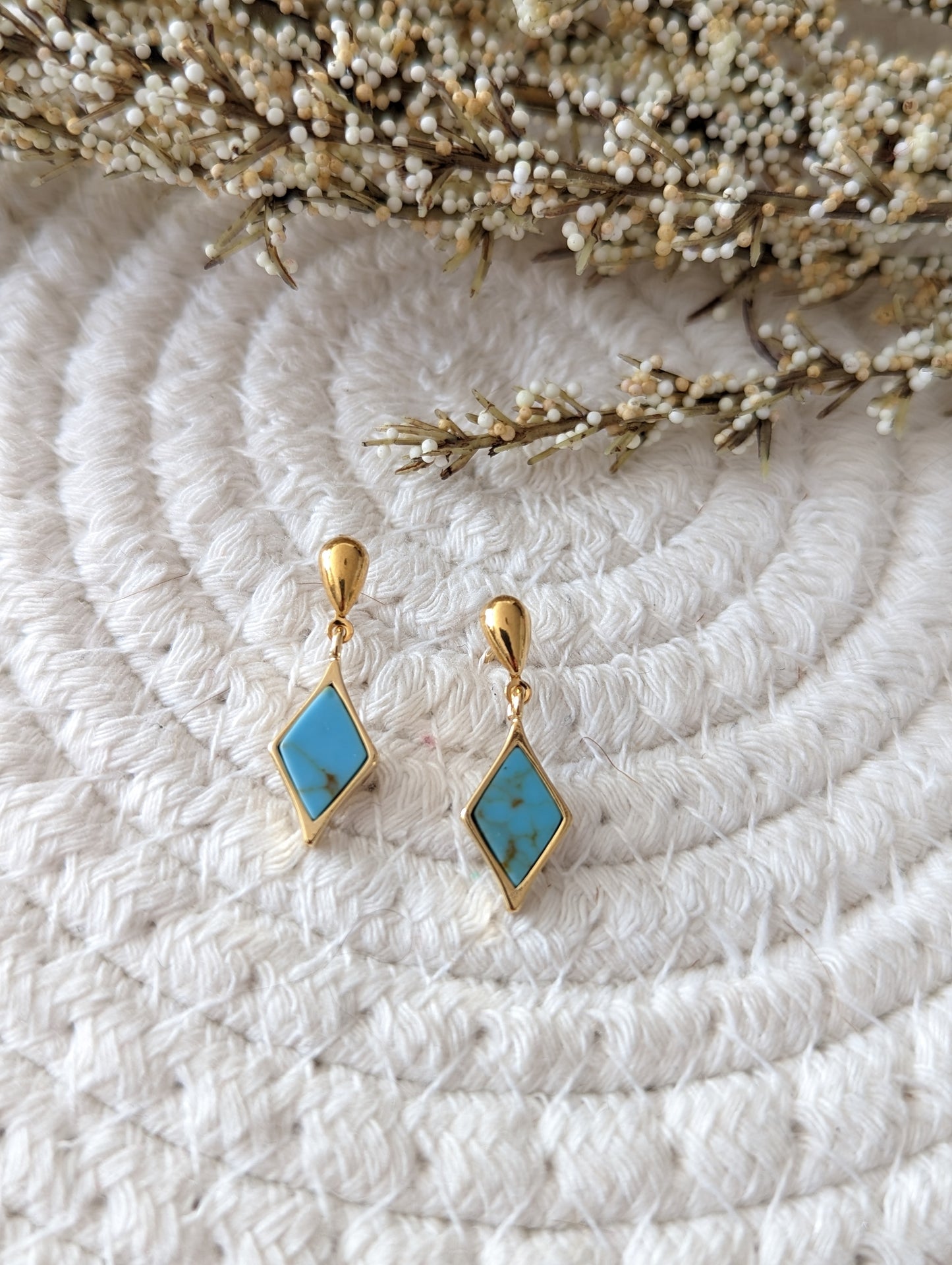 boucles d'oreilles minimaliste // stud earrings minimalist // marbre // howlite // lapis lazuli (bo-1463)