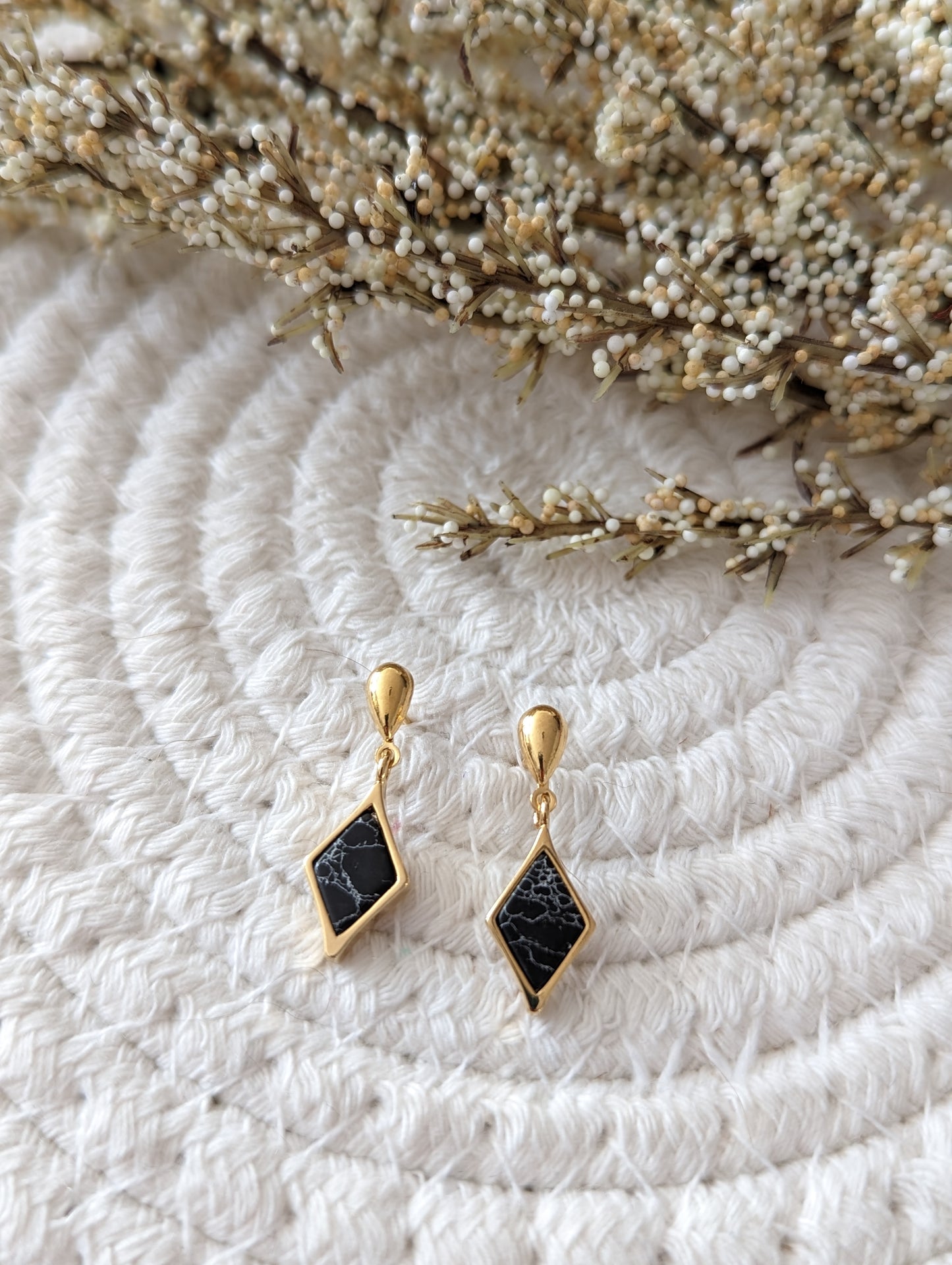 boucles d'oreilles minimaliste // stud earrings minimalist // marbre // howlite // lapis lazuli (bo-1463)
