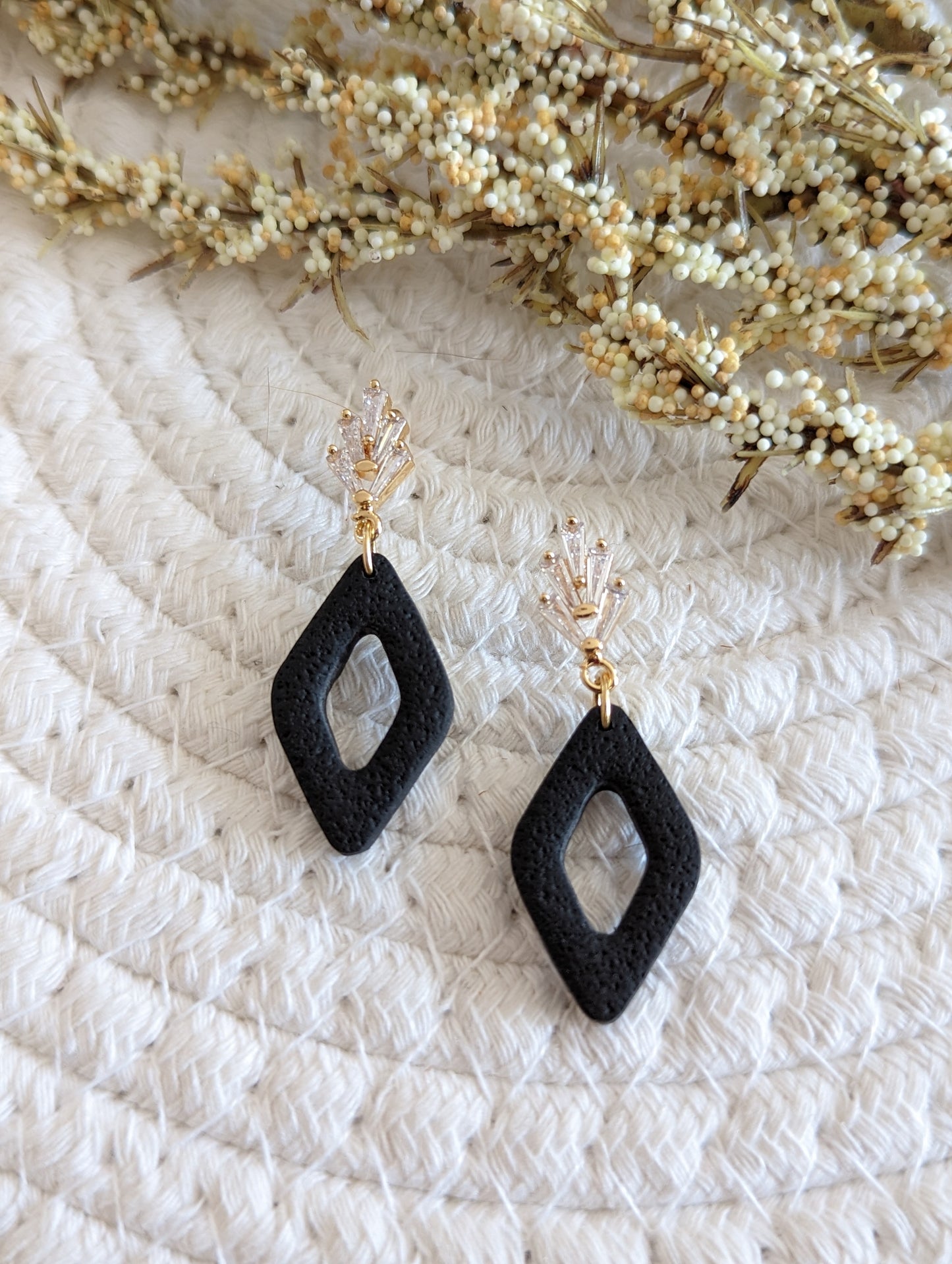 Boucles d'oreilles stud en zircon et losange en argile polymère (BO-1772)