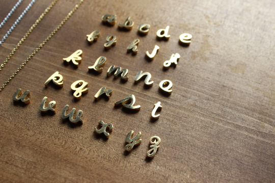 Collier minimaliste // collier initiale // initial necklace // letter necklace // name necklace // collier personalisé (CO-183)