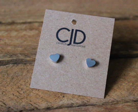 Boucles d'oreilles coeur // heart stud earrings // stainless steel earrings // minimalist jewelry // (bo-1624)