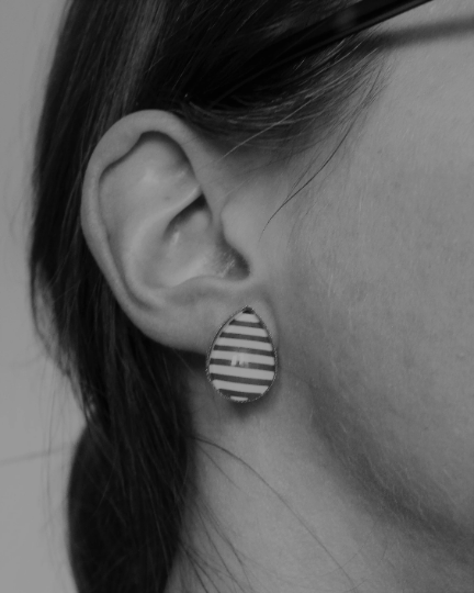 Petites merveilles fleurie fond fushia // floral teardrop earrings // Goutte d'eau // fait au quebec (BO-1792-G)