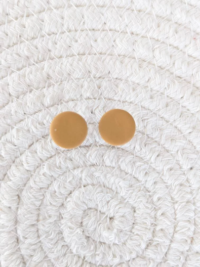 Clous d'oreilles en argile polymère rond unis // Clay stud // fait au Québec