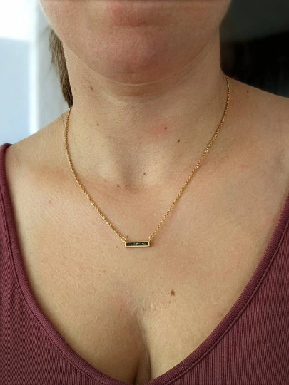 Collier minimaliste barre marbre // minimalist necklace // bijoux pour elle // marble necklace (co-196)