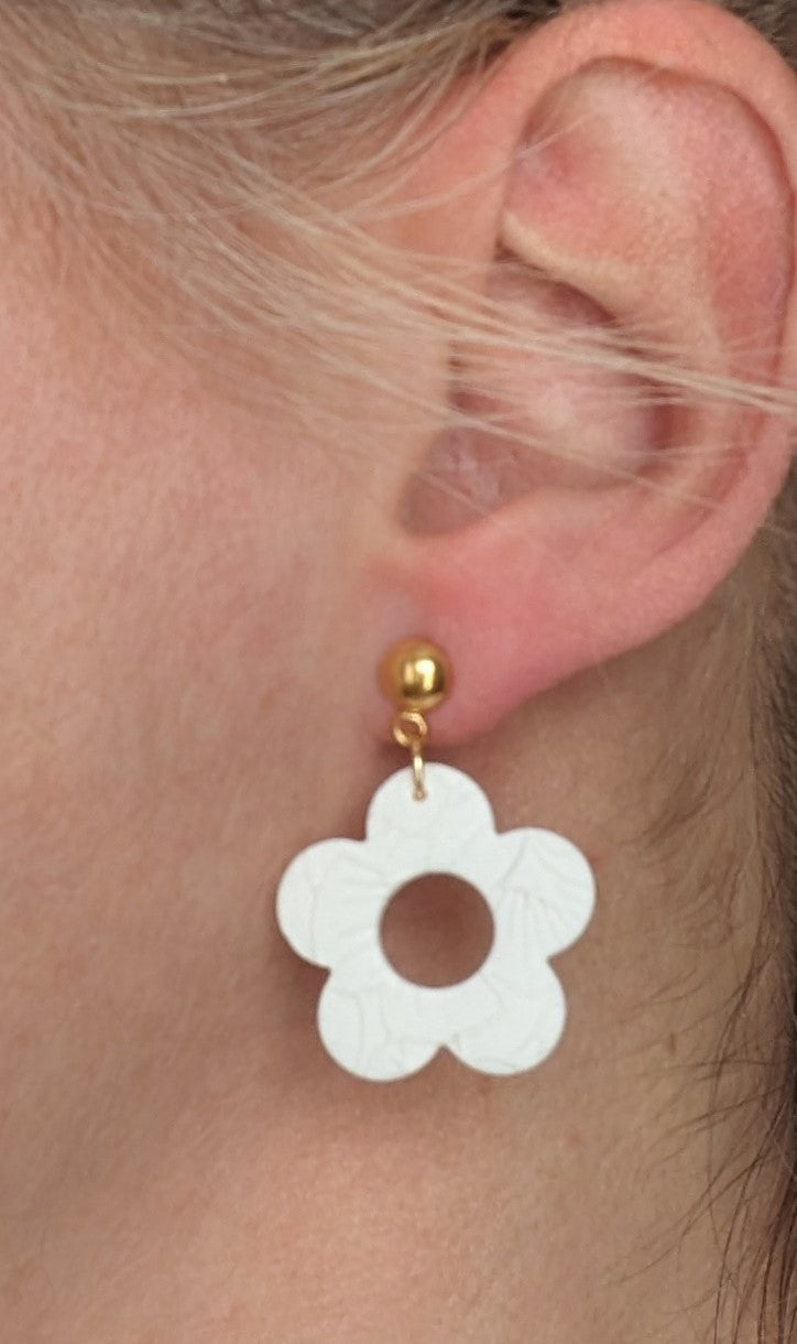 Boucles d'oreilles  stud acier inoxydable et pendentif fleur en argile polymère  (BO-1855)
