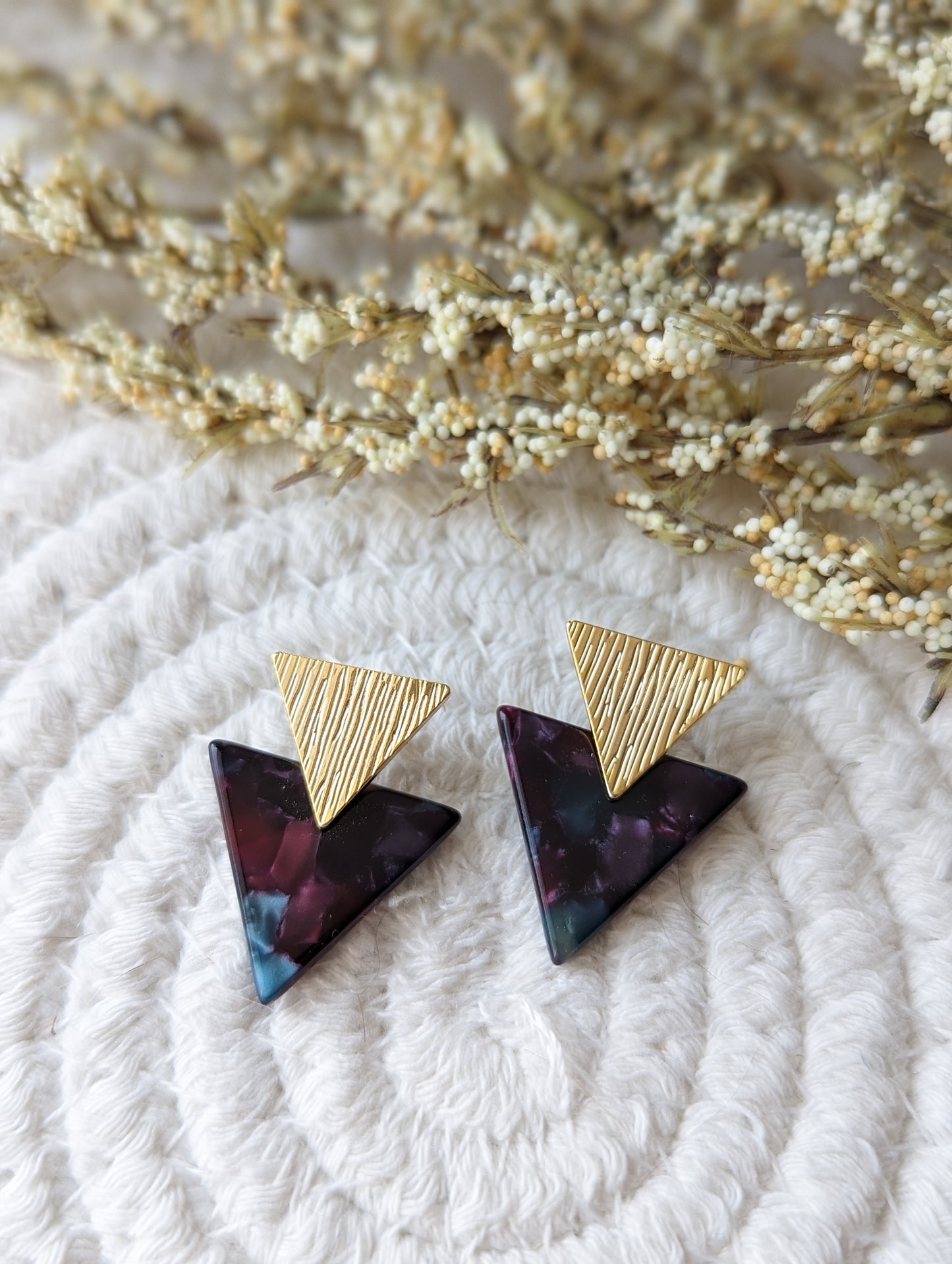Boucles d'oreilles triangle// acrylique // acetate earrings // geometrique // cadeau pour elle // (bo-1538)