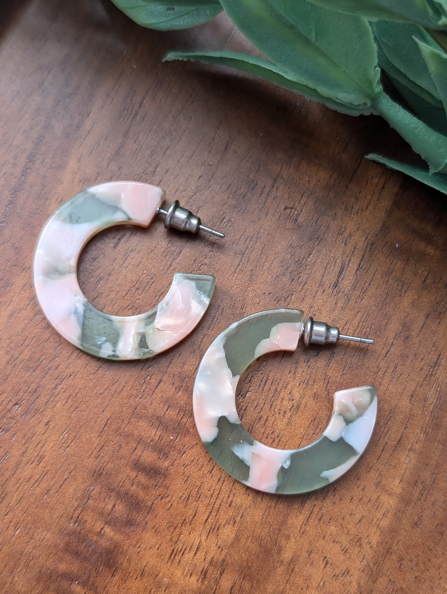 Boucles d'oreilles créoles en acetate (BO-1567-1)