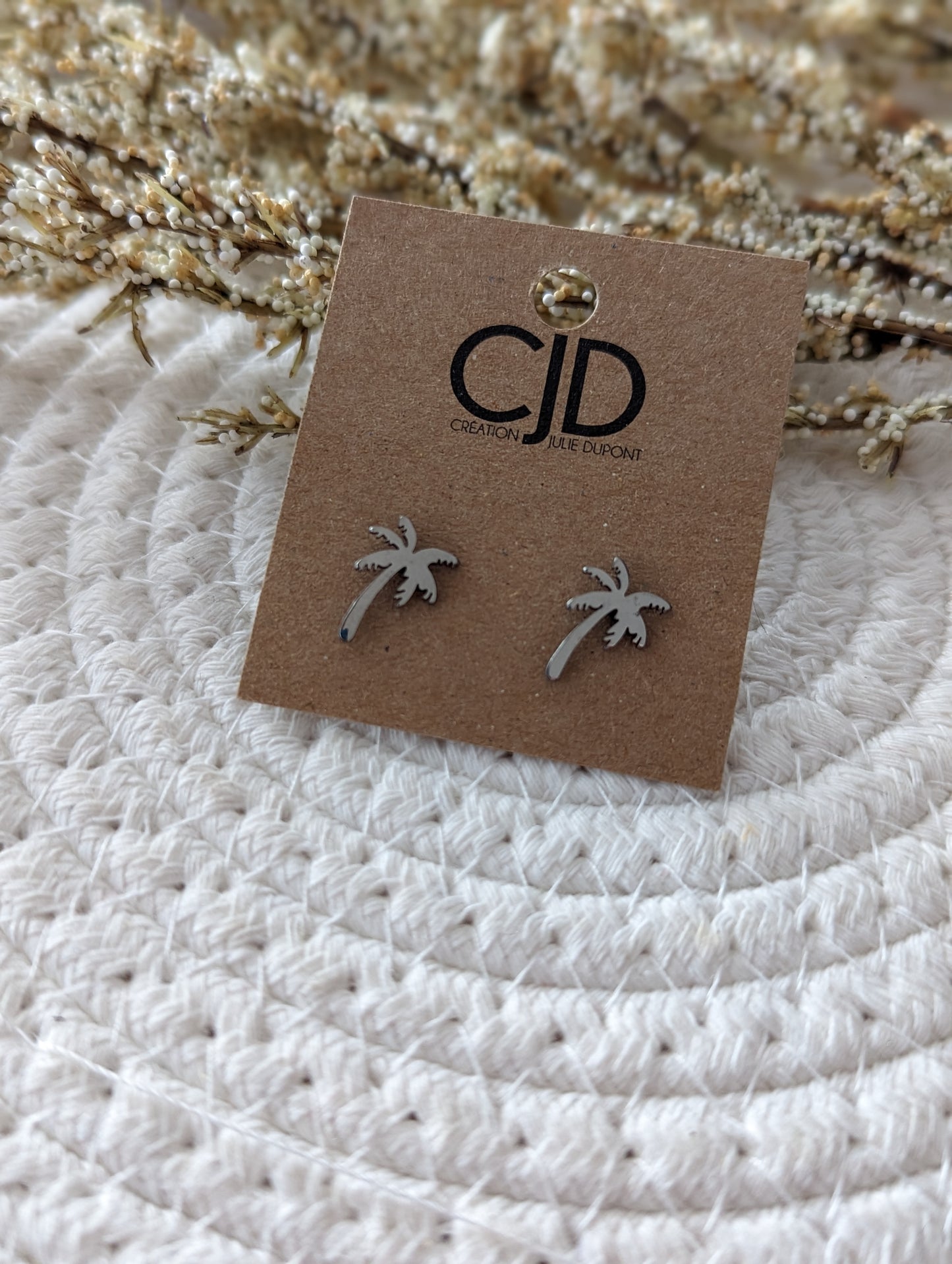 Boucles d'oreilles palmier // palm tree stud earrings // stainless steel earrings // minimalist jewelry // (bo-1647)