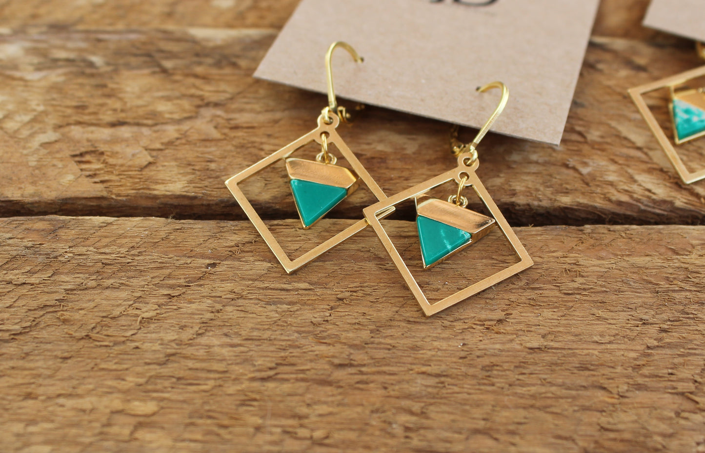 Boucles d'oreilles en laiton // labradorite  // howlite // marbre // boucle hypo-allergene // acier inoxydable  (BO-1403)