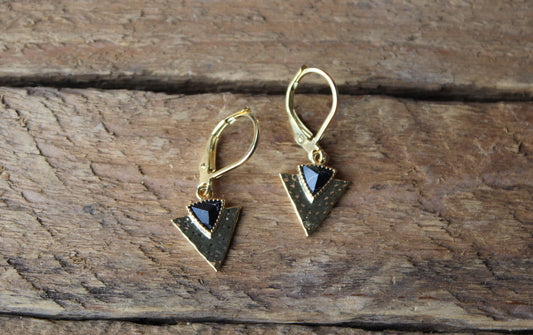 Boucles d'oreilles triangle, boucles minimalistes. acier inoxydable (bo-1485)