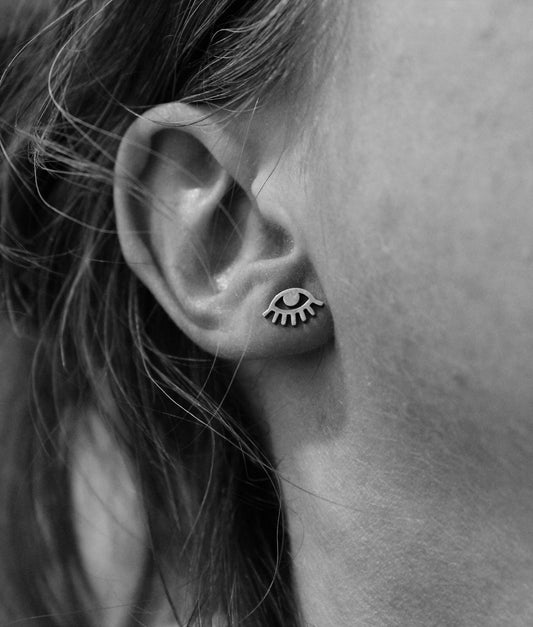 Boucles d'oreilles mauvais oeil // evil eye stud earrings // stainless steel earrings // minimalist jewelry // (bo-1649