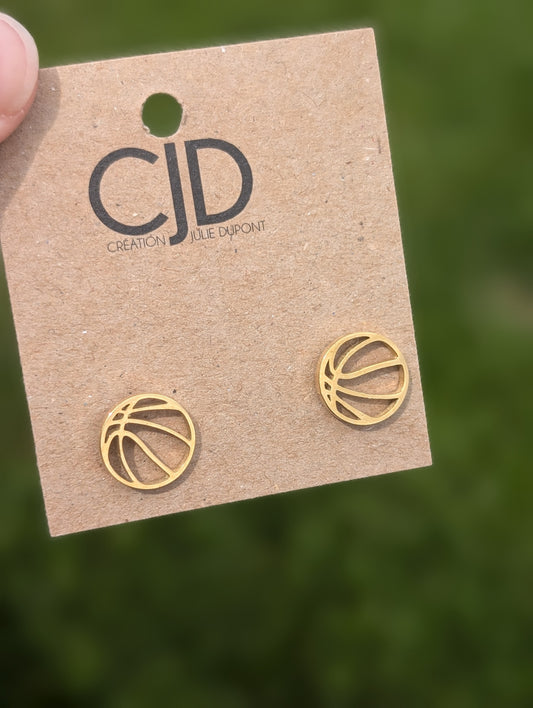 Boucles d'oreilles basketball // bassketball stud earrings // stainless steel earrings // minimalist jewelry (BO-1867)