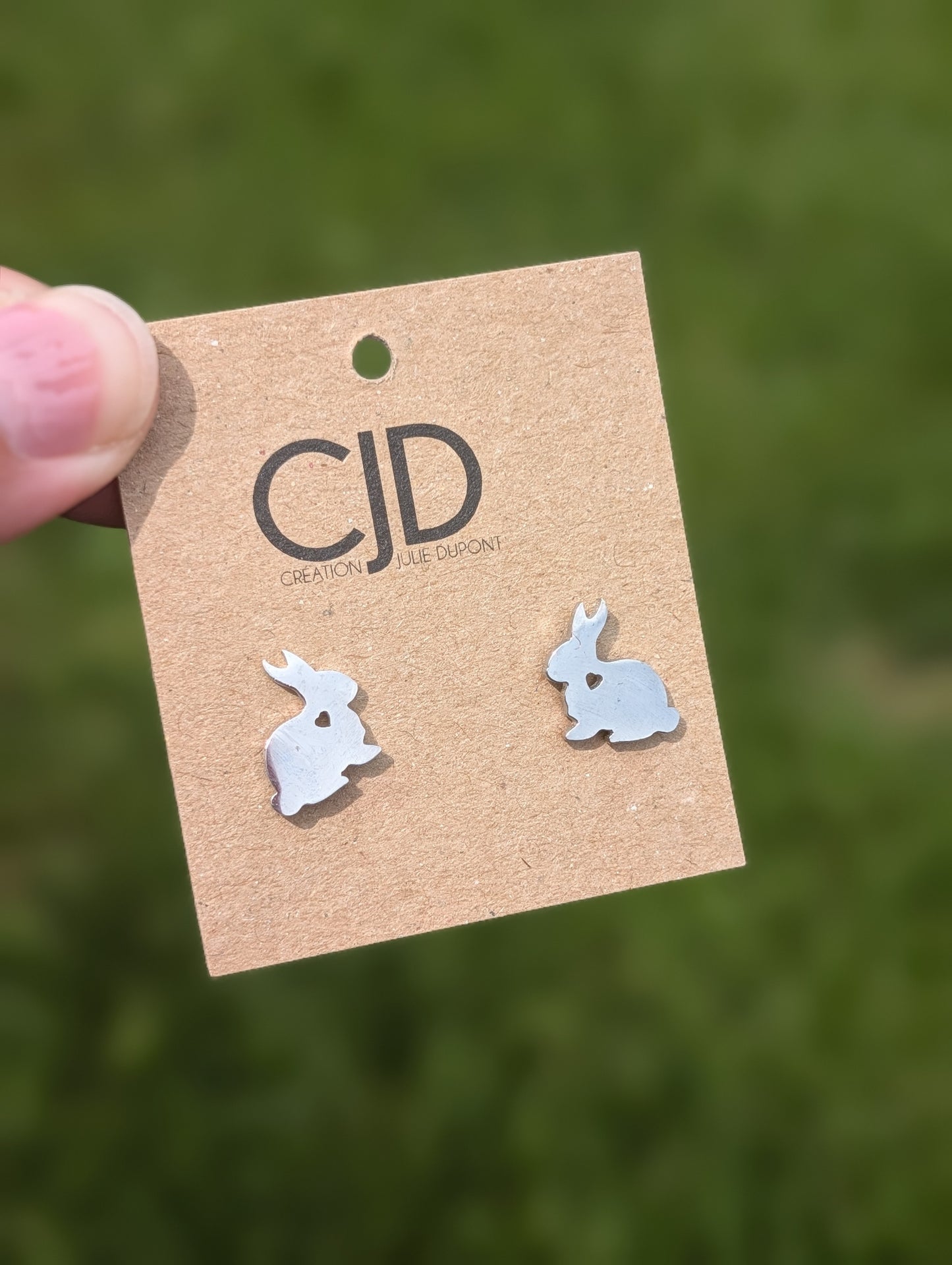 Boucles d'oreilles lapin // rabbit stud earrings // stainless steel earrings // minimalist jewelry