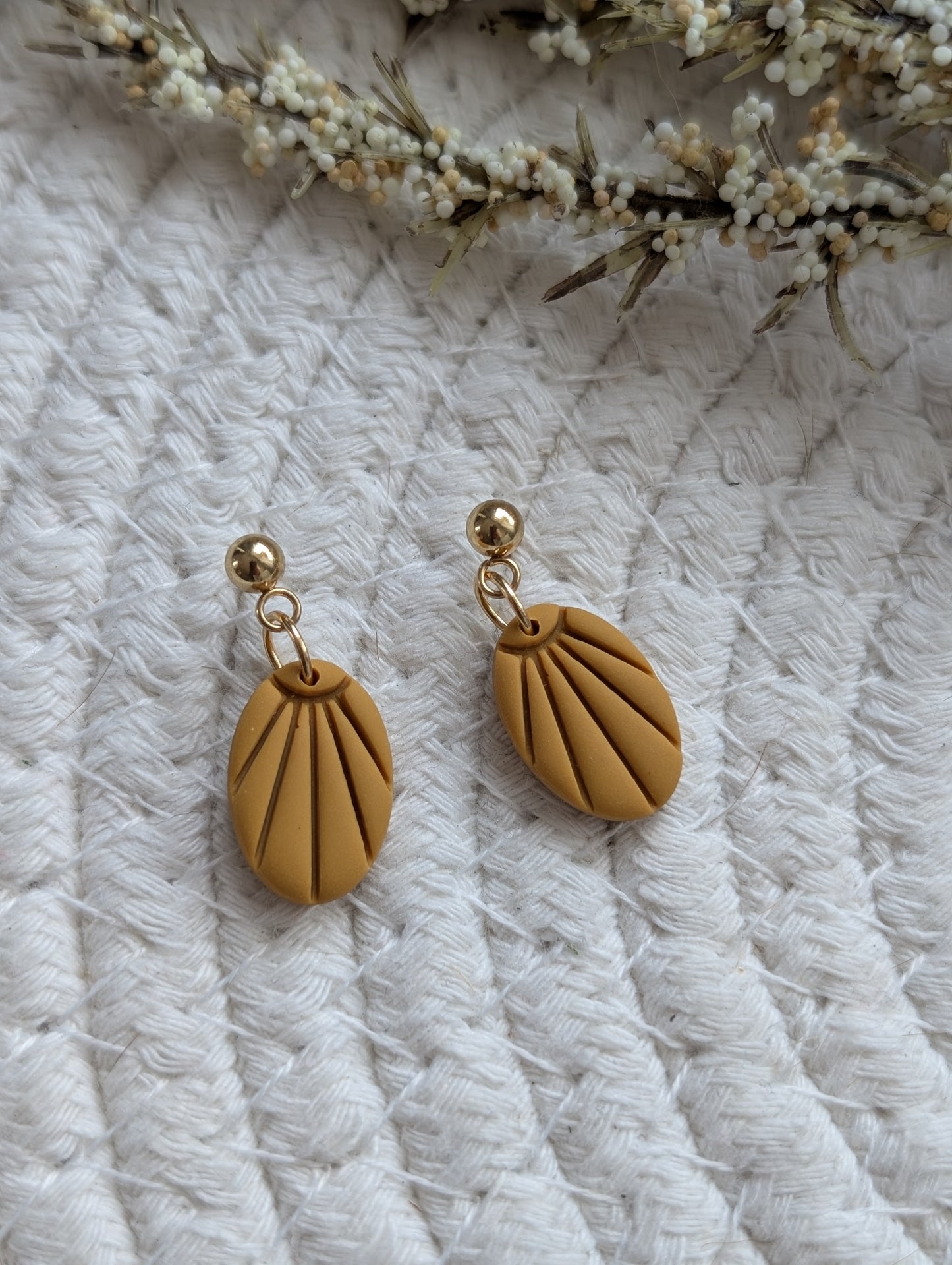 Boucles d'oreilles en argile polymère petit ovale (BO-1905)