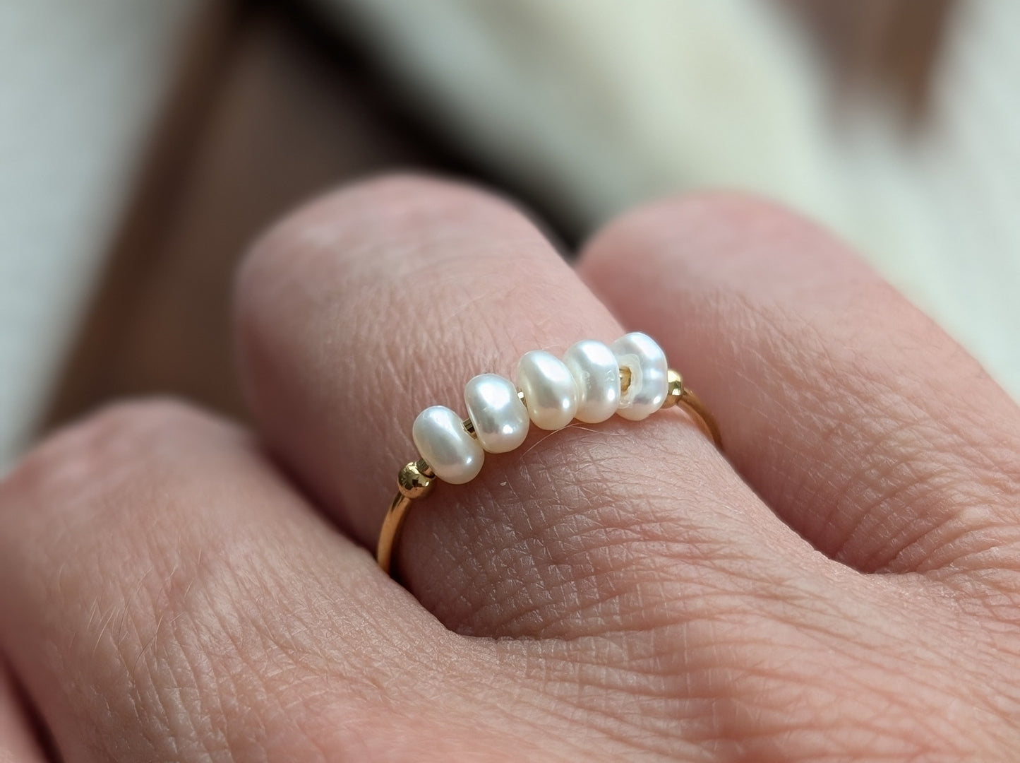 Bague minimaliste avec petites perles | acier inoxydable