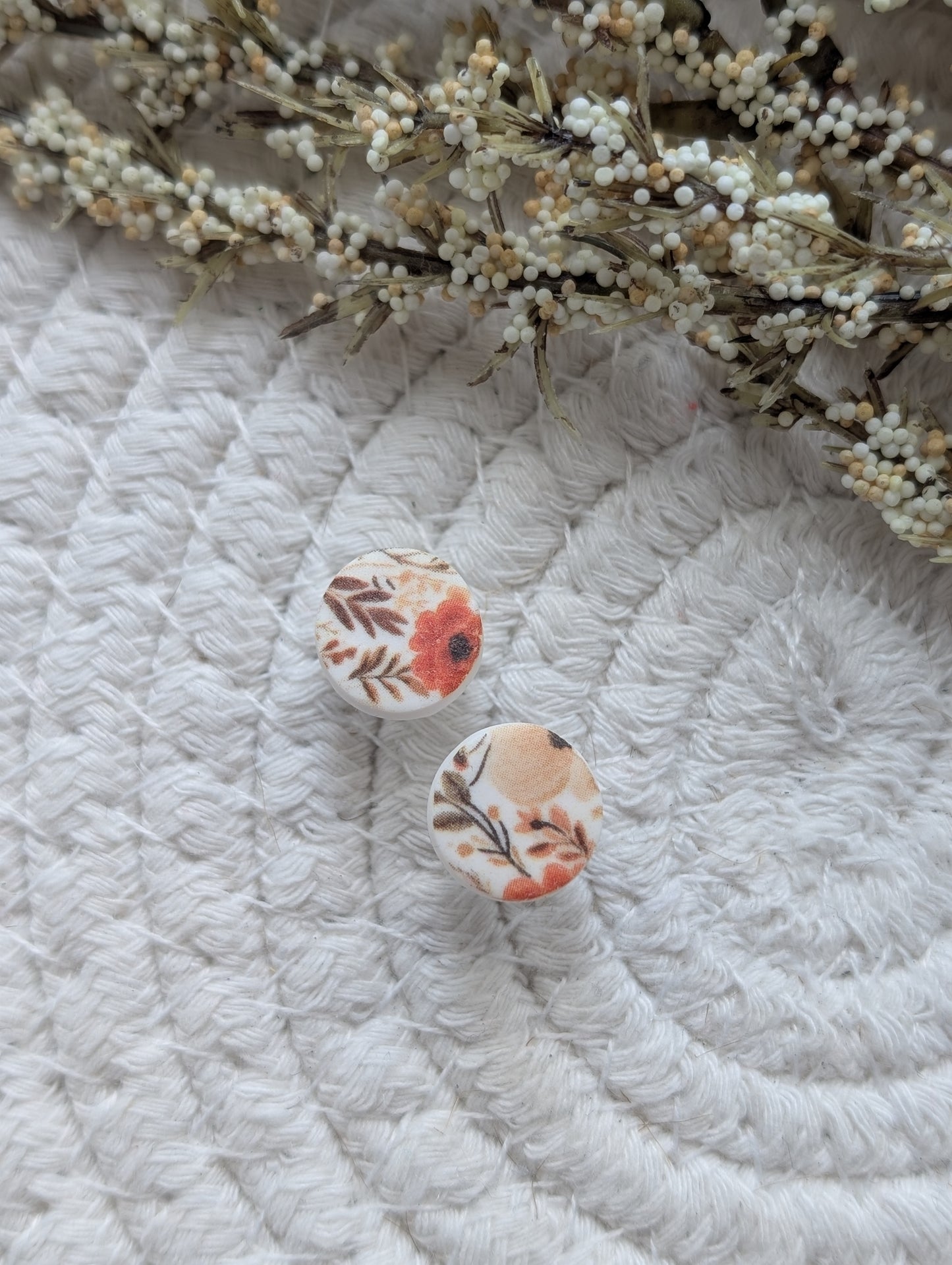 Stud en argile polymère motif varié